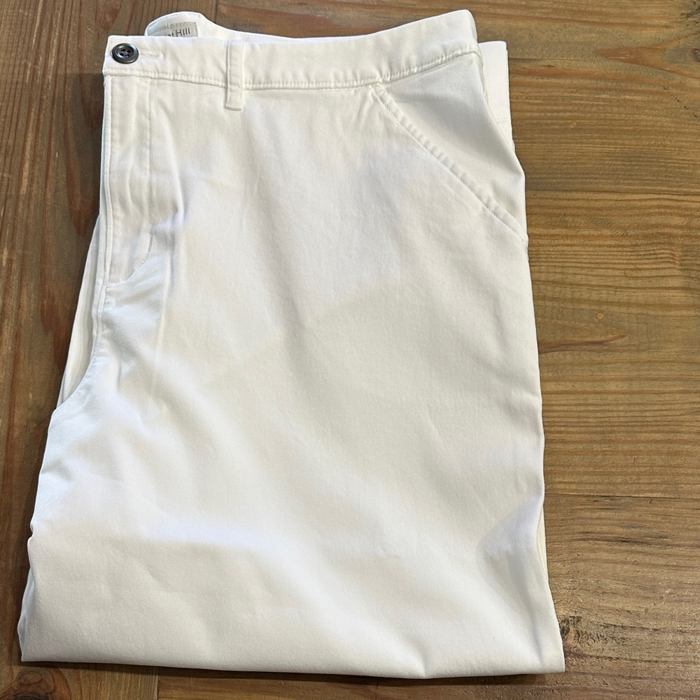 Garnet Hill White Capris